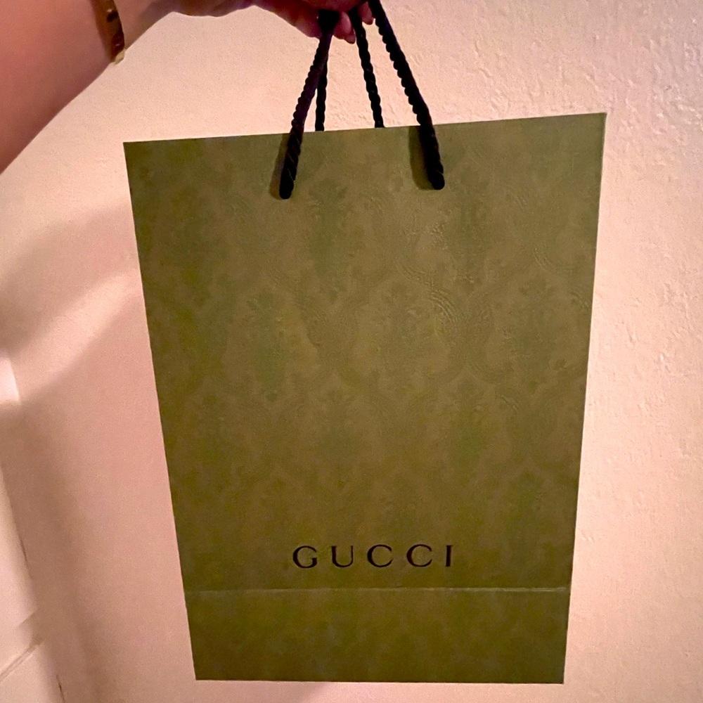 Gucci shopping bag
